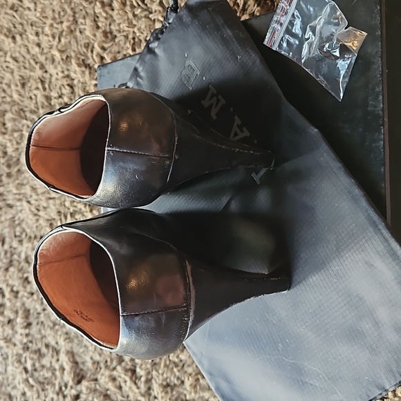 L.A.M.B. Pilot Platform Wedge clog 8 - Picture 2 of 5